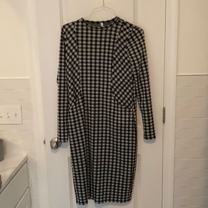 Checkered Midi Dress with Pockets